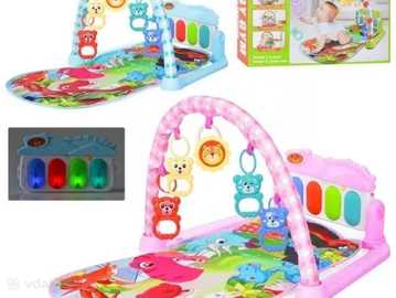 Розвиваючий килимок для дівчинки з музичним піаніно, бряскальце Розвиваючий килимок для дівчинки з музичним піаніно, бряскальце - VDALA.PRO