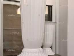 Вази пластикові для квітів. Використовувались один раз для кінозйомок Вази пластикові для квітів. Використовувались один раз для кінозйомок - VDALA.PRO