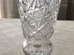 Кришталева ваза для квітів заввишки 18,5 см Кришталева ваза для квітів заввишки 18,5 см - VDALA.PRO