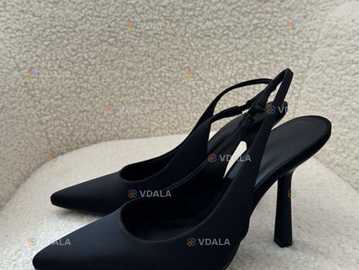 Чорні туфлі човники Bershka - VDALA.PRO