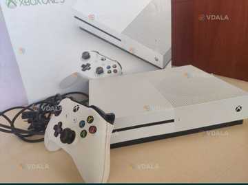 Xbox One S 1 Tb, повний оригінальний комплект з коробкою. - VDALA.PRO