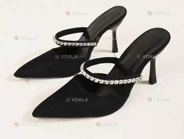 Жіночі туфлі зі стразами Жіночі туфлі зі стразами - VDALA.PRO