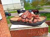 Комфортні шкіряні шльопанці Clarks - VDALA.PRO