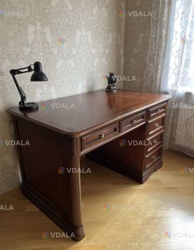 Дубовий робочий стіл у офіс італійського бренду Tempor - VDALA.PRO