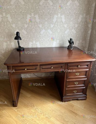 Дубовий стіл у офіс італійського бренду Tempor - VDALA.PRO