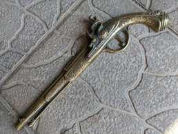 Сувенир, пистолет старинный (имитация). - VDALA.PRO