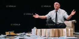 Синій автомобіль - VDALA.PRO