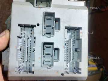 Продам Блок предохранителей моторного отсека, delphi - VDALA.PRO