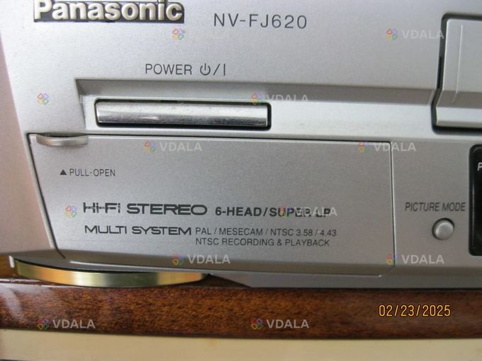 Продается видеомагнитофон Panasonic NV-FJ620 Продается видеомагнитофон Panasonic NV-FJ620 - VDALA.PRO
