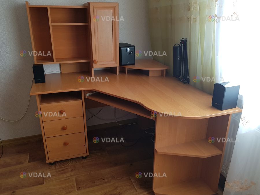 Продам кутовий стіл - VDALA.PRO