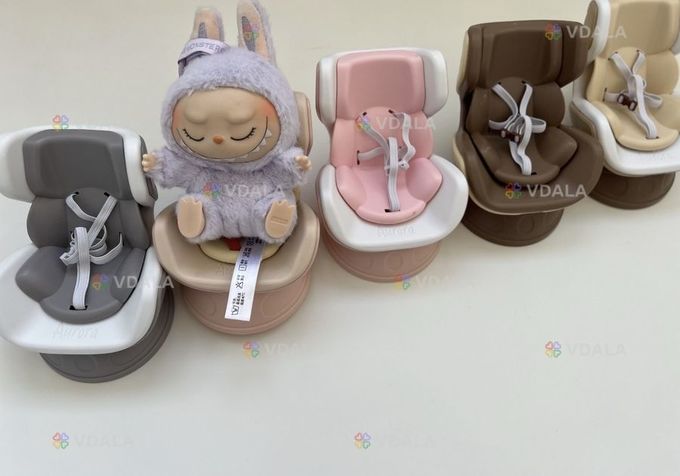 Автокрісло для лабубу Автокрісло для лабубу - VDALA.PRO