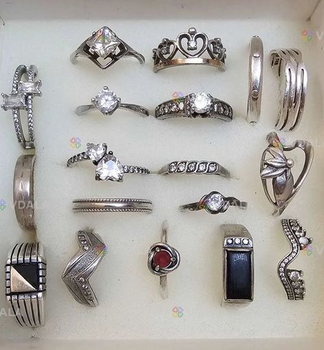 Продам женское серебряное кольцо Продам женское серебряное кольцо - VDALA.PRO