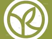 Продавець-консультант косметики Yves Rocher в бутику ТРЦ Ocean Plaza - VDALA.PRO - 1