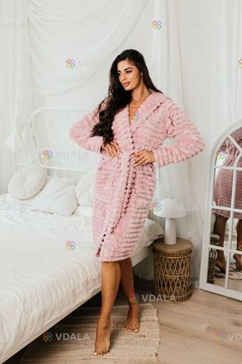 Короткий теплий жіночий халат Короткий теплий жіночий халат - VDALA.PRO