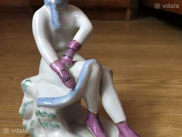 Фарфоровая статуэтка Фигуристка - VDALA.PRO
