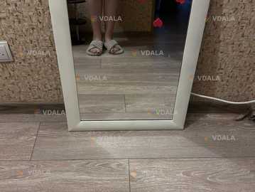 Зеркало настенное в белой раме - VDALA.PRO