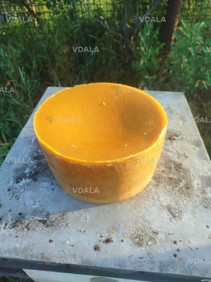 Продам воск пчелиный Продам воск пчелиный - VDALA.PRO