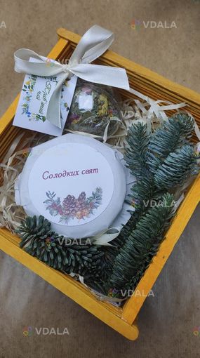 Подарочный набор новогодний с елкой, орехами, медом и чаем - VDALA.PRO