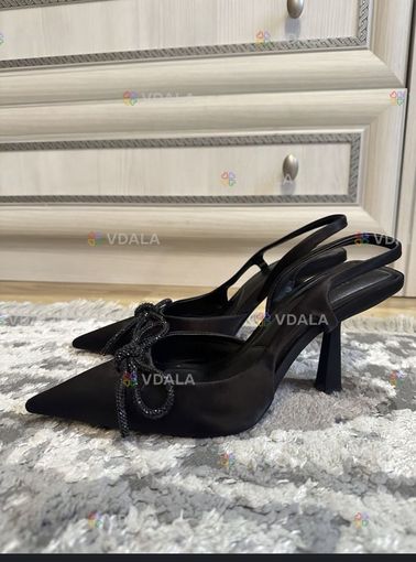 Човники Zara - оригінальні чорного кольору. Стан супер. Лімітована кол Човники Zara - оригінальні чорного кольору. Стан супер. Лімітована кол - VDALA.PRO