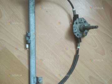 Склопідйомник скла задньої правої дверки Ауді-100 443839400 - VDALA.PRO