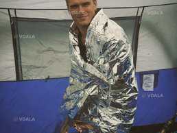 Спасательное одеяло 130×210 — серебро, новое, всего 50 г в кармане! - VDALA.PRO