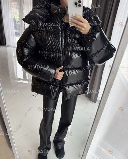 Чорний лакований пуховик - VDALA.PRO