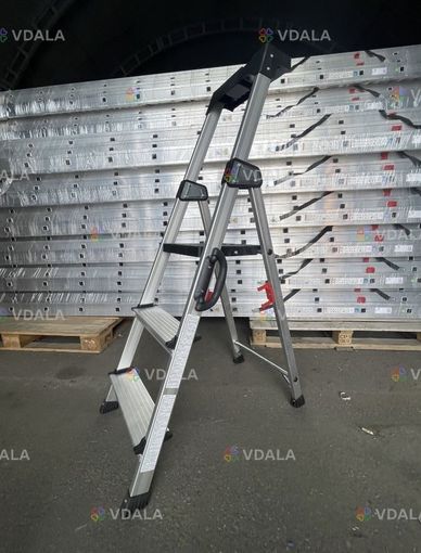Стремянка Алюмінієва на висоту до 2,5м Стремянка Алюмінієва на висоту до 2,5м - VDALA.PRO