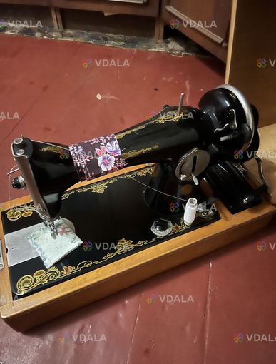 Швейна машинка 70 х років ! Працююча - VDALA.PRO