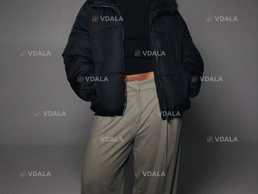 жіноча чорна куртка - VDALA.PRO