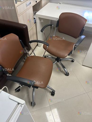 Стільці офісні б/у гарний стан 8 шт - VDALA.PRO