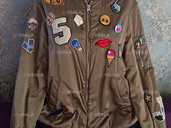 Куртка бомбер zara с нашивками р. М - VDALA.PRO - 1