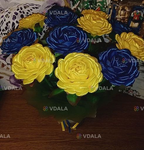 Жовто-сині троянди з атласної стрічки - VDALA.PRO