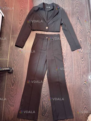 Новый костюм брючный черный размер S/36/44 укороченный пиджак - VDALA.PRO
