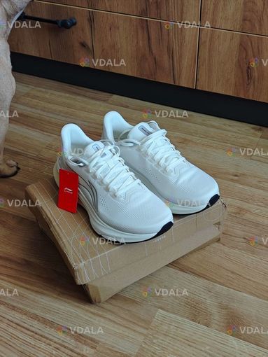Продам спортивні кросівки Li-Ning, розмір 39 Продам спортивні кросівки Li-Ning, розмір 39 - VDALA.PRO