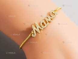 Елегантний браслет з підвіскою Мама та блискучими штучними діамантами Елегантний браслет з підвіскою Мама та блискучими штучними діамантами - VDALA.PRO