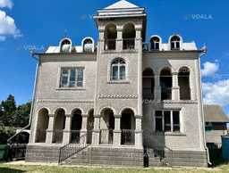 Продаж триповерхового будинку Сокиряни, Чернівецька область - VDALA.PRO