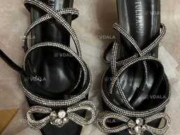 Атласні босоніжки на каблуку✨🤍👠 Атласні босоніжки на каблуку✨🤍👠 - VDALA.PRO