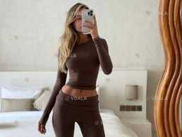 Жіночий весняний/осінній/літній костюм лонгслів та лосіни Жіночий весняний/осінній/літній костюм лонгслів та лосіни - VDALA.PRO