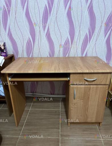 Віддам стіл - VDALA.PRO