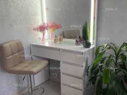 Шикарний косметичний столик,туалетний гримерний столик з лез підсвітко Шикарний косметичний столик,туалетний гримерний столик з лез підсвітко - VDALA.PRO