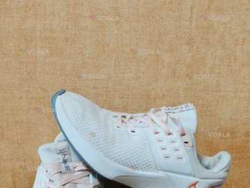 Кроссовки Nike женские Кроссовки Nike женские - VDALA.PRO