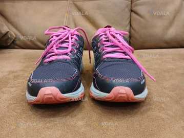 Продам женские кроссовки Продам женские кроссовки - VDALA.PRO