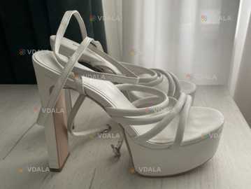 Білі босоніжки на підборах - VDALA.PRO